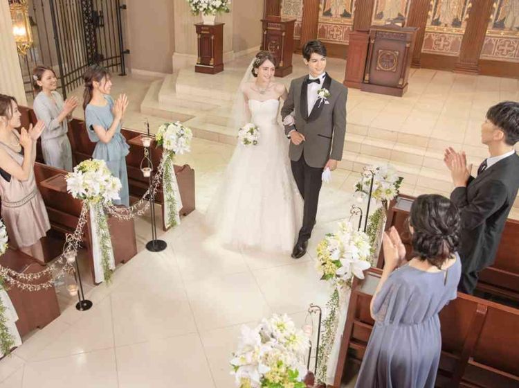 ブルーミントンヒル 歴史ある英国教会から名を受け継いだセント・マーティン大聖堂の画像2