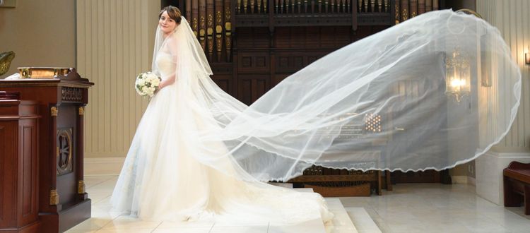 ブルーミントンヒル 専任のドレスコーディネーターが理想の花嫁姿への近道を提案！の画像1