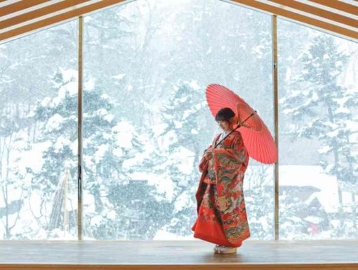 エルムガーデン 冬のロマンチックな景色を背にの画像3