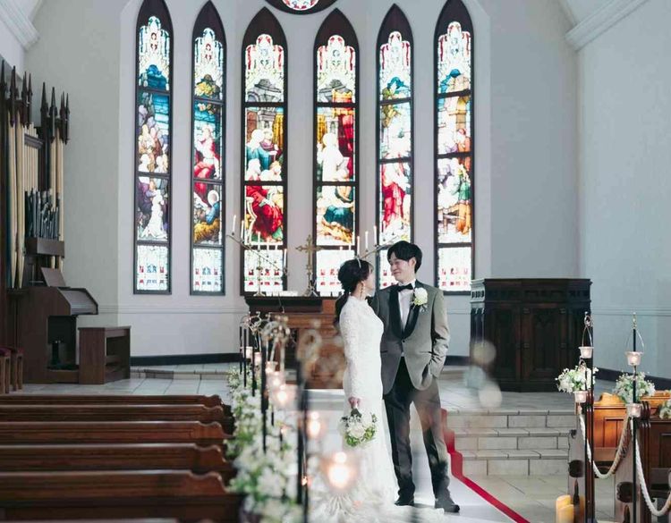 イルムの丘 セント・マーガレット教会 パイプオルガンの音色と聖歌隊の祝福の歌声がチャペルに響くの画像2