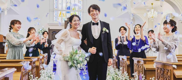 ベルヴィ盛岡 真っ青なバージンロードが純白の花嫁をより美しく輝かせる空間の画像1