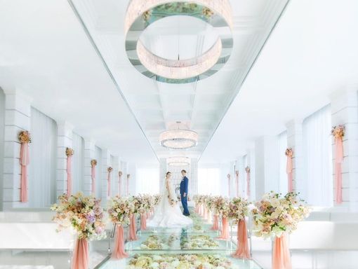 ラグナヴェール仙台 ドレス姿が美しく映えるチャペルの画像3