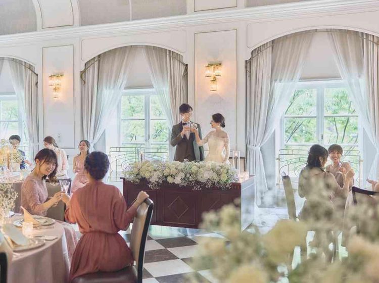 ホテルモントレ仙台 絵画や美術品などアンティークが飾られた空間でゲストをもてなすの画像4