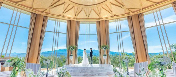 ベル・カシェット 蔵王の山々まで見渡せる270度のパノラマビューに包まれる挙式の画像1