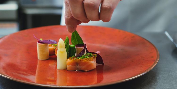 ウェディングレストラン アレーズ 食べる前から目でも舌でも愉しめる「会話が弾む一皿」をご提供の画像3