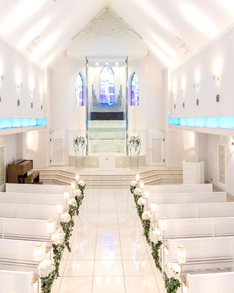 ヴェルージュ 外国人シンガーの歌声と清らかな水音が響く幻想的な挙式の画像1