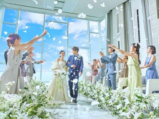 ベイサイド迎賓館（松山） 祝福に包まれるフラワーシャワーの画像3