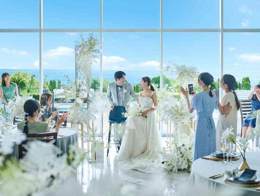 ベイサイド迎賓館（松山） 明るく開放的なパーティ会場の画像1