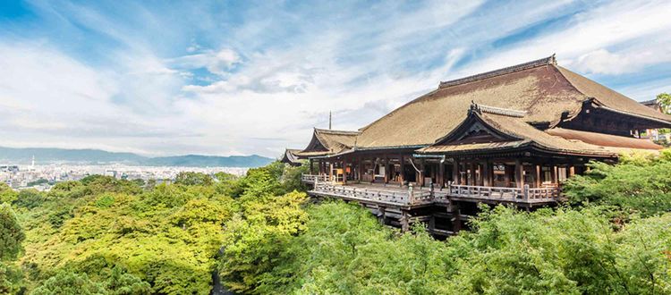 清水寺、三年坂、八坂道など京都ならではの景観にとけこむ和邸宅