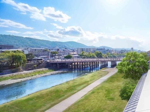 京都の四季が織りなす圧巻の景色
口コミ人気の鴨川テラス