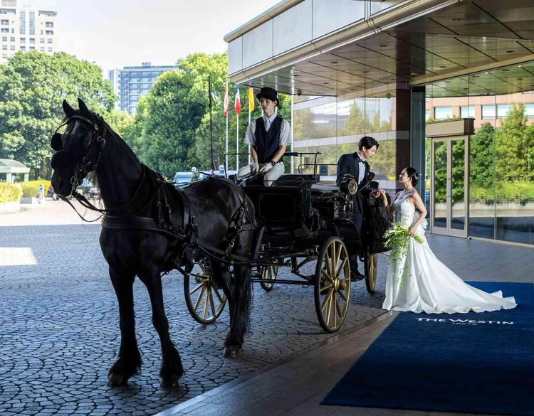 ウェスティンホテル東京 ヨーロッパの公式儀礼で使用されるランドー馬車で華やかなひと時の画像2