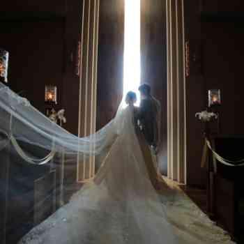 花嫁を魅了する教会で永遠の誓いを