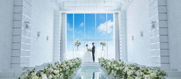 最上階9階のチャペルは、一目惚れするプレ花嫁が続出する美空間