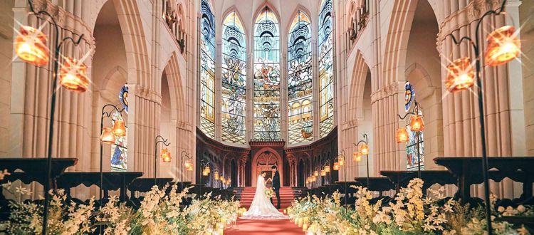 カサデアンジェラ馬車道 天井高18ⅿを誇る本格ステンステンドグラス大聖堂×好立地の画像