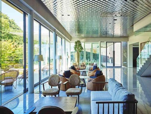 北山モノリス 京の街に流れる川などの自然を表の画像3