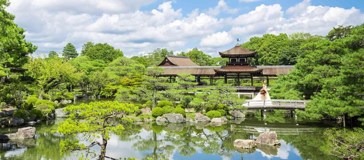 平安神宮境内東に広がる「神苑」は国の名勝庭園に指定されている