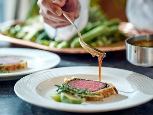 アートグレイスポートサイドヴィラ 国産牛×雲丹の豪華4万円試食の画像2