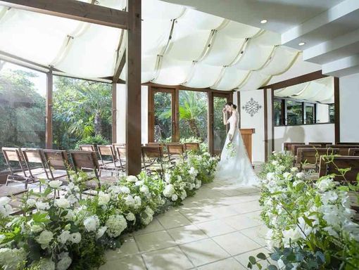 北野異人館 旧クルペ邸 光と緑あふれる挙式会場の画像2