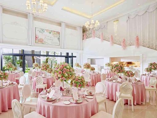 アルカンシエルリュクスマリアージュ大阪 花や滝に癒される【パリス】の画像1