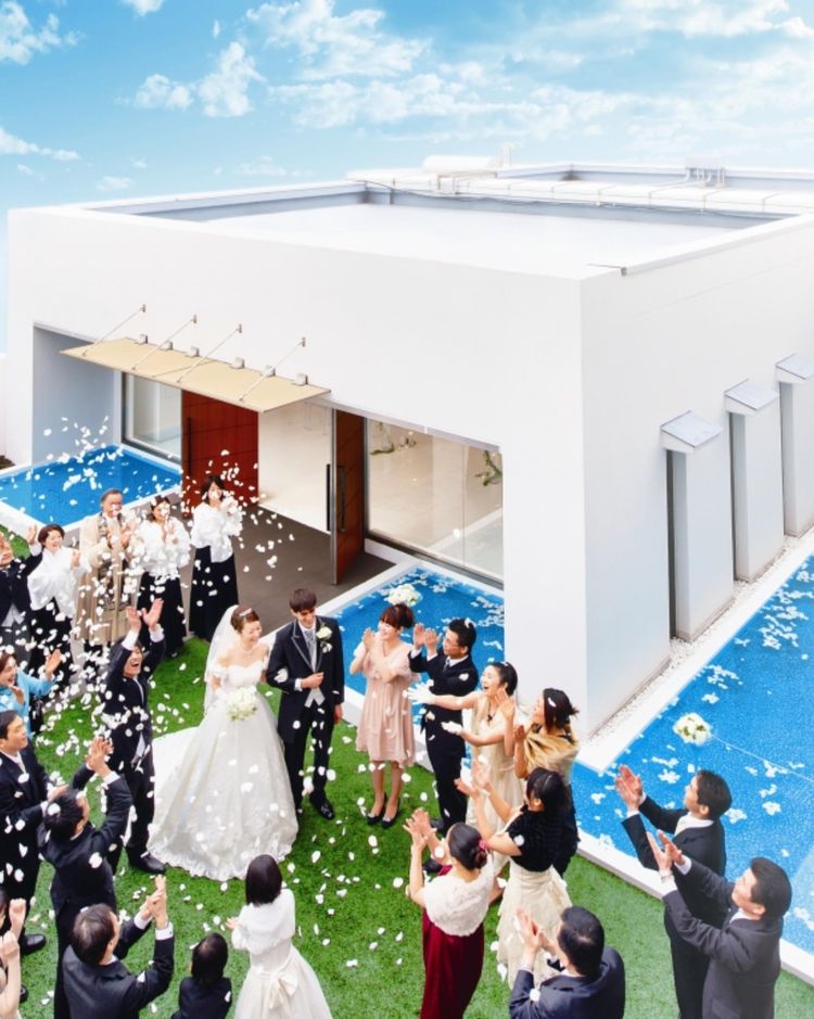 レンブラントホテル東京町田 青空に抱かれたスカイチャペルは、スタイリッシュかつ荘厳な空間の画像1