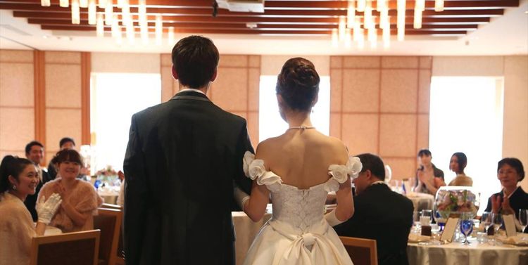 レンブラントホテル東京町田 高層階にあるダイニング、和のデザインをモダンに取り入れた空間の画像2