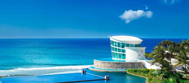 ホワイトアロウチャペル 水平線をのぞむ270度のウォータービューの画像