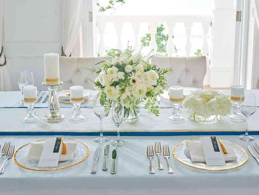 クリスタルチャペル おふたりらしいコーディネートでの画像3