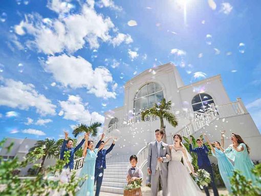 セントレジェンダオキナワ チャペル前の大階段で様々な演の画像2