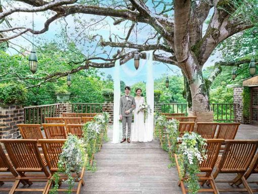 ザ・ヒルトップテラス奈良 緑溢れるガーデンウエディングの画像1