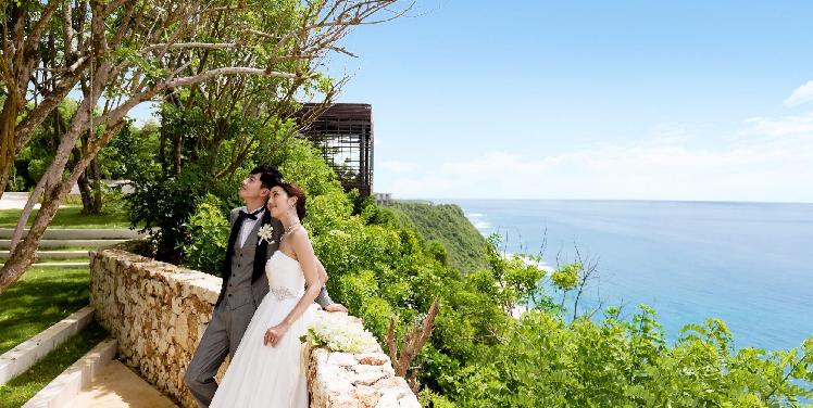 クリフエッジカバナ 映画のワンシーンのようなフォトジェニックな写真をの画像2