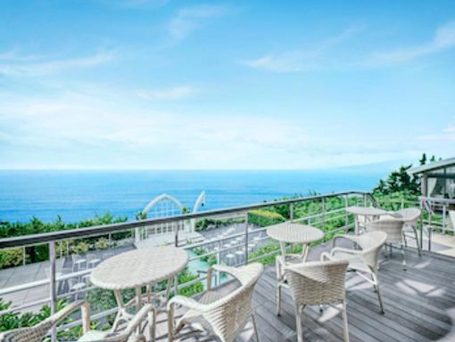 指帆亭パインツリーリゾート 開放的なオーシャンデッキテラスの画像2