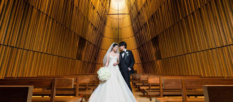 グランドハイアット東京 高さ16mの天窓から自然光が降り注ぐ静粛な誓いのステージの画像1