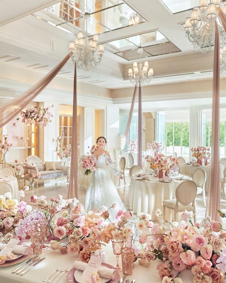 アニヴェルセル大阪 大人の可愛らしさを演出できるスペシャルな空間をご用意しましたの画像1