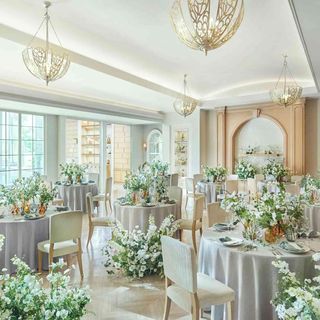 アニヴェルセル大阪 その他の写真3を大きいサイズでみる