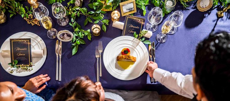 キャトルセゾン浜松 四季折々の食材を使用したお料理をオープンキッチンでご用意の画像