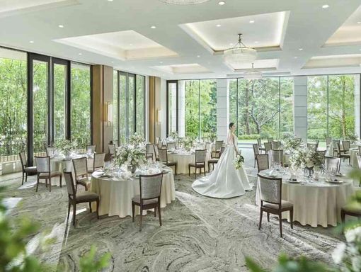 伊勢山神宮 緑と光に包まれる邸宅の画像1