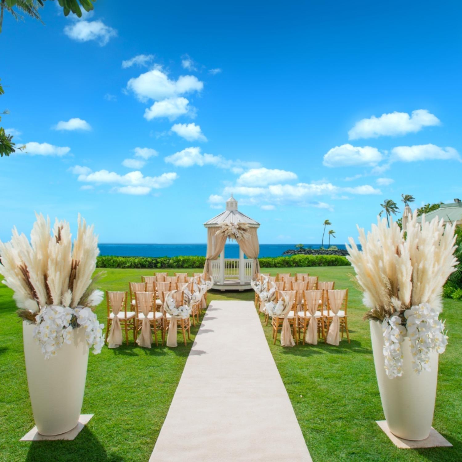 ザ・カハラ オーシャンフロント ガーデンウェディング / ワタベ