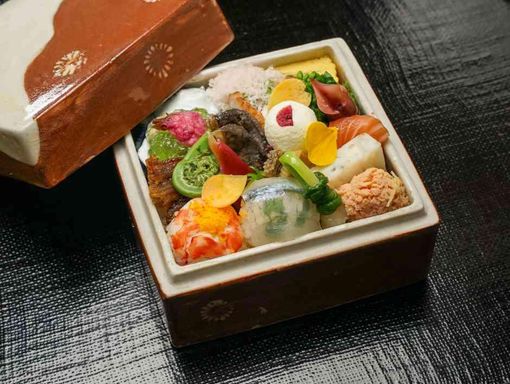 料亭 か茂免 匠の技、旬の彩りの画像2