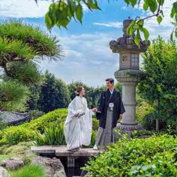 緑あふれる庭園でのガーデン挙式