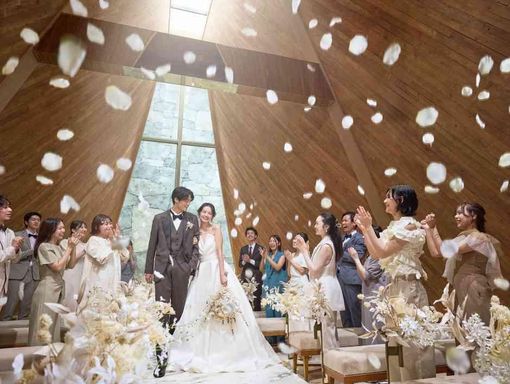 アーフェリーク白金 光舞うフラワーシャワーの画像2