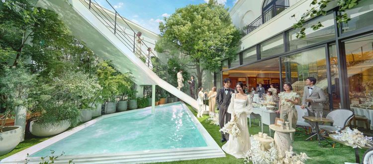 アーフェリーク白金 会場内のゲストの表情も見える大階段からの登場は先輩花嫁に人気の画像