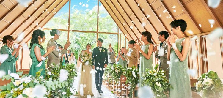 ヒルサイドクラブ迎賓館(八王子)  木の温もり包まれた森のチャペルを備える一棟貸切の邸宅の画像