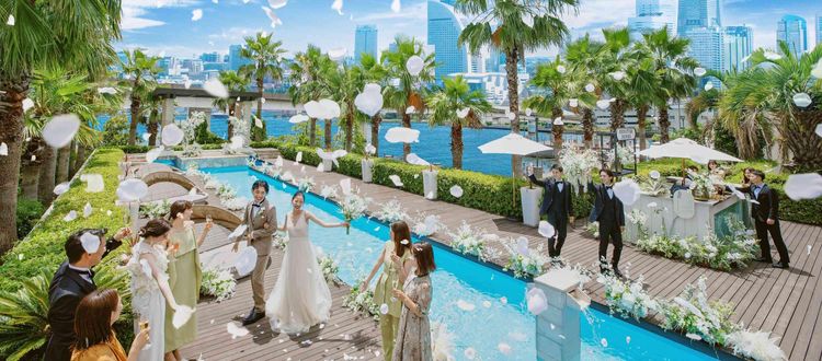 コットンハーバークラブ(横浜) 横浜最大級のプール付一軒家を全館貸切にできる贅沢ウェディングの画像