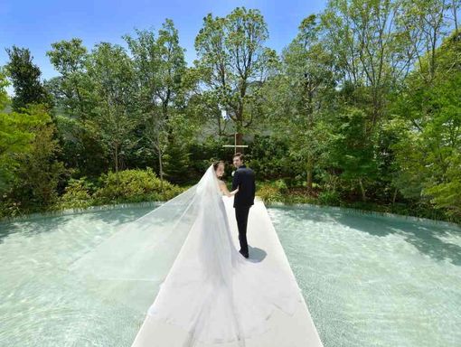 ガーデンヒルズ迎賓館（大宮） 滝が流れる独立型チャペルの画像1