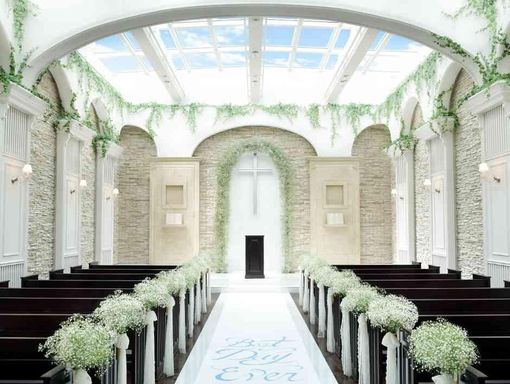 ガーデンヒルズ迎賓館（大宮） 天井がガラス張りの天空チャペルの画像2