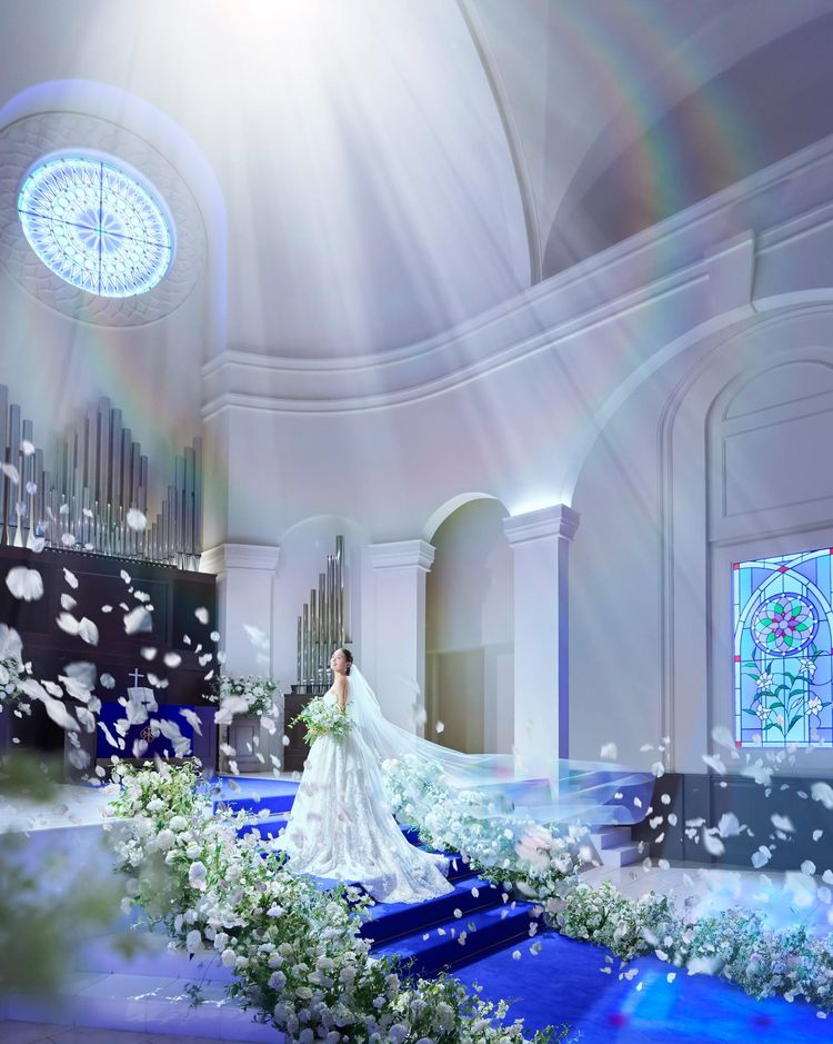 アニヴェルセル 立川 「永遠」の意味を持つロイヤルブルーがドレスを惹き立てるの画像1