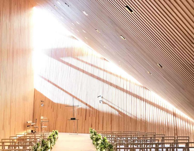 Bon Courage 世界的に活躍する建築家・隈研吾氏が設計を手掛ける教会。の画像3