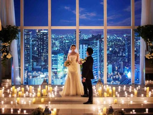 LAGUNAVEIL PREMIER 夜景バックにナイトウエディングの画像3