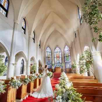 花嫁が憧れる本格大聖堂挙式