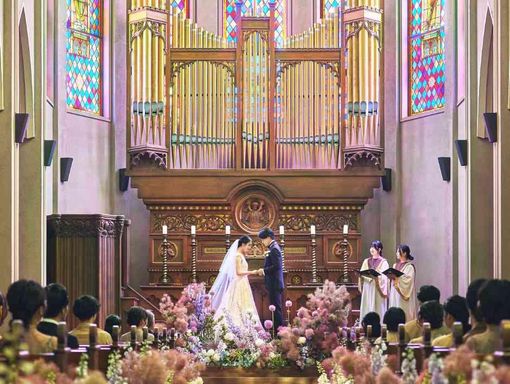 プリムローズ 県内随一の本格大聖堂で祝福をの画像1